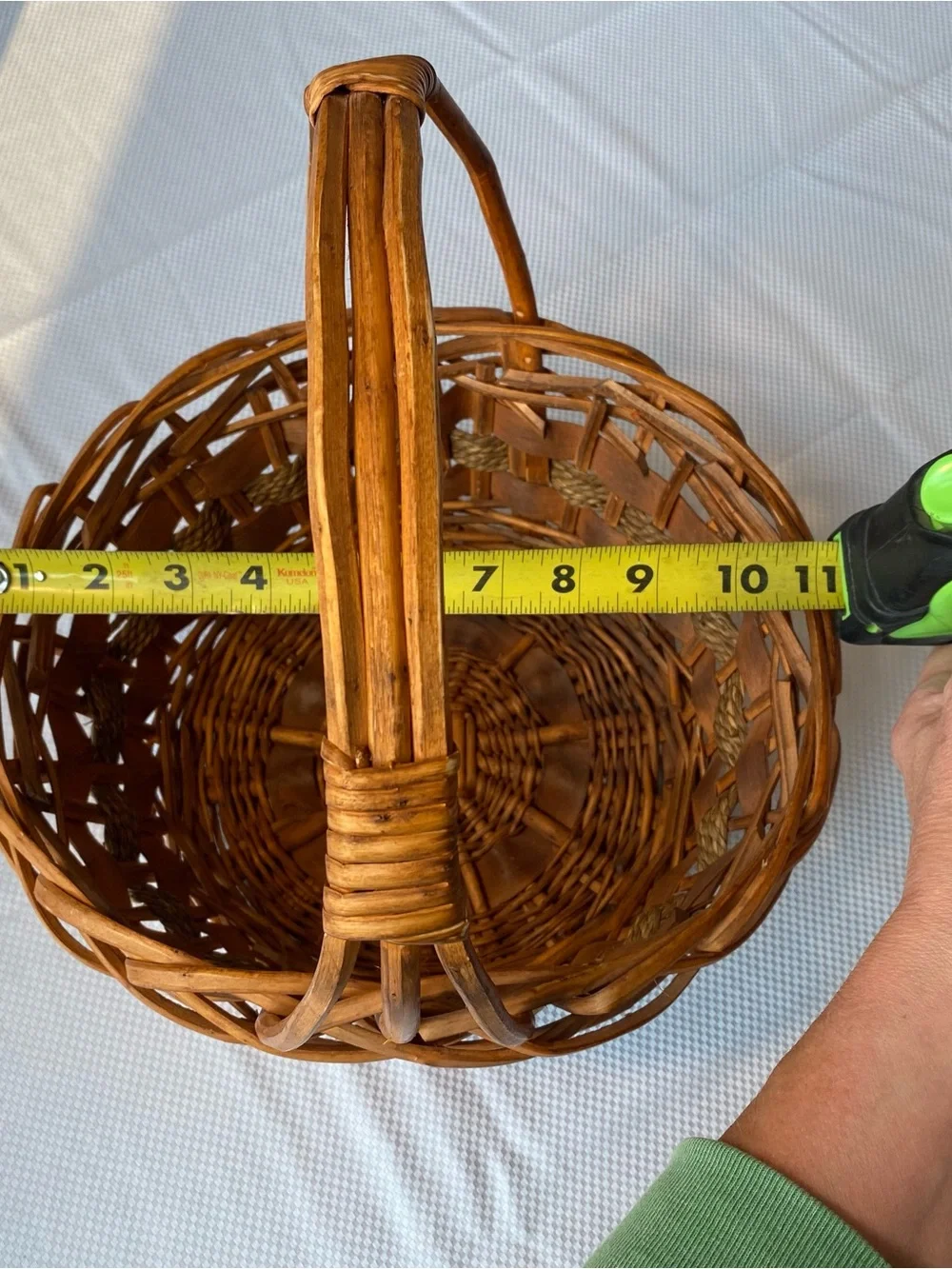 Natural Wicker Handled Basket - Warm Honey Brown
